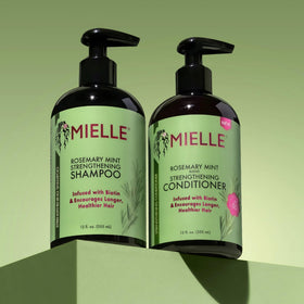Mielle Organics shampoo foam texture demonstrating gentle lather