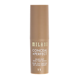 Milani blended with sponge showing seamless finish and pore-blurring benefit