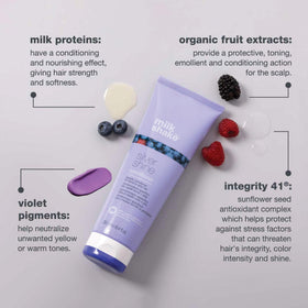 milk_shake conditioner pouring from bottle demonstrating easy application and controlled dosage