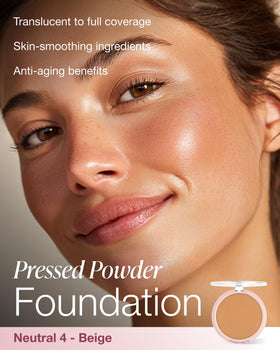 Mineral Fusion powder texture close-up highlighting smooth, blendable finish