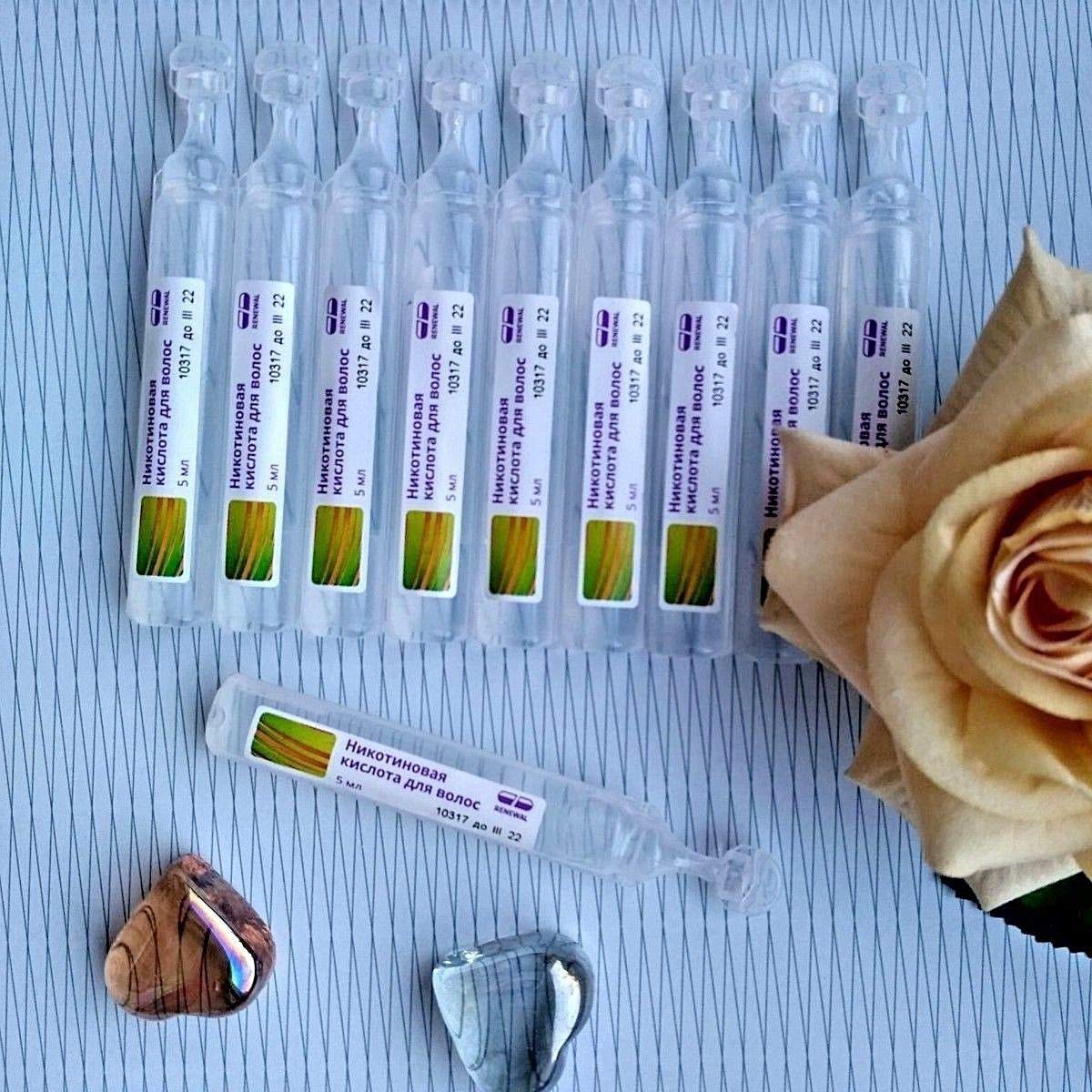 MIROLLA ampoule close-up of clear liquid texture highlighting purity and easy application