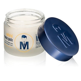 Mister Pompadour hands applying paste demonstrating easy warming and spreadability