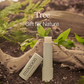 mixsoon lip balm in a purse travel shot illustrating convenience for on-the-go hydration benefit