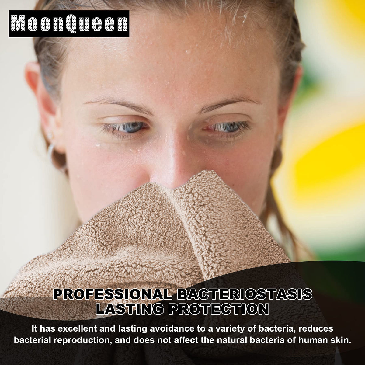 MOONQUEEN size comparison in hand shows cloth scale and convenient portability