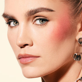 MORPHE swatches of That Girl on hand showing buildable pigments benefit