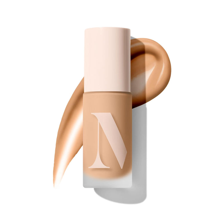 Morphe front packaging showing shade Medium 12W and natural finish benefit