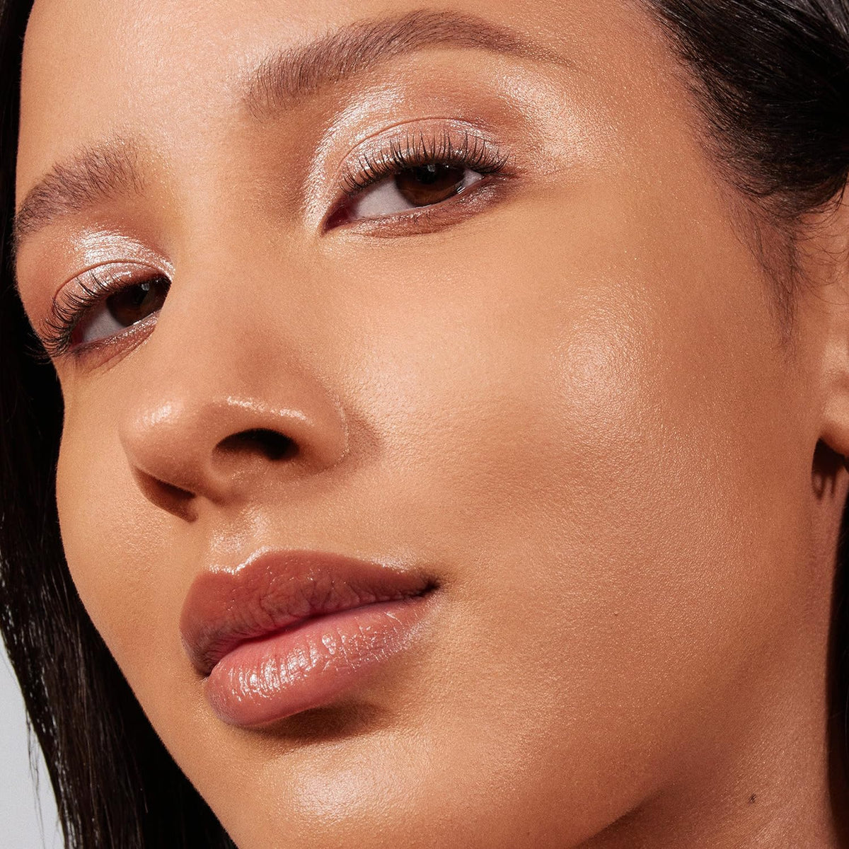 MORPHE texture swatches of Lightform on arm showing buildable medium coverage and finish