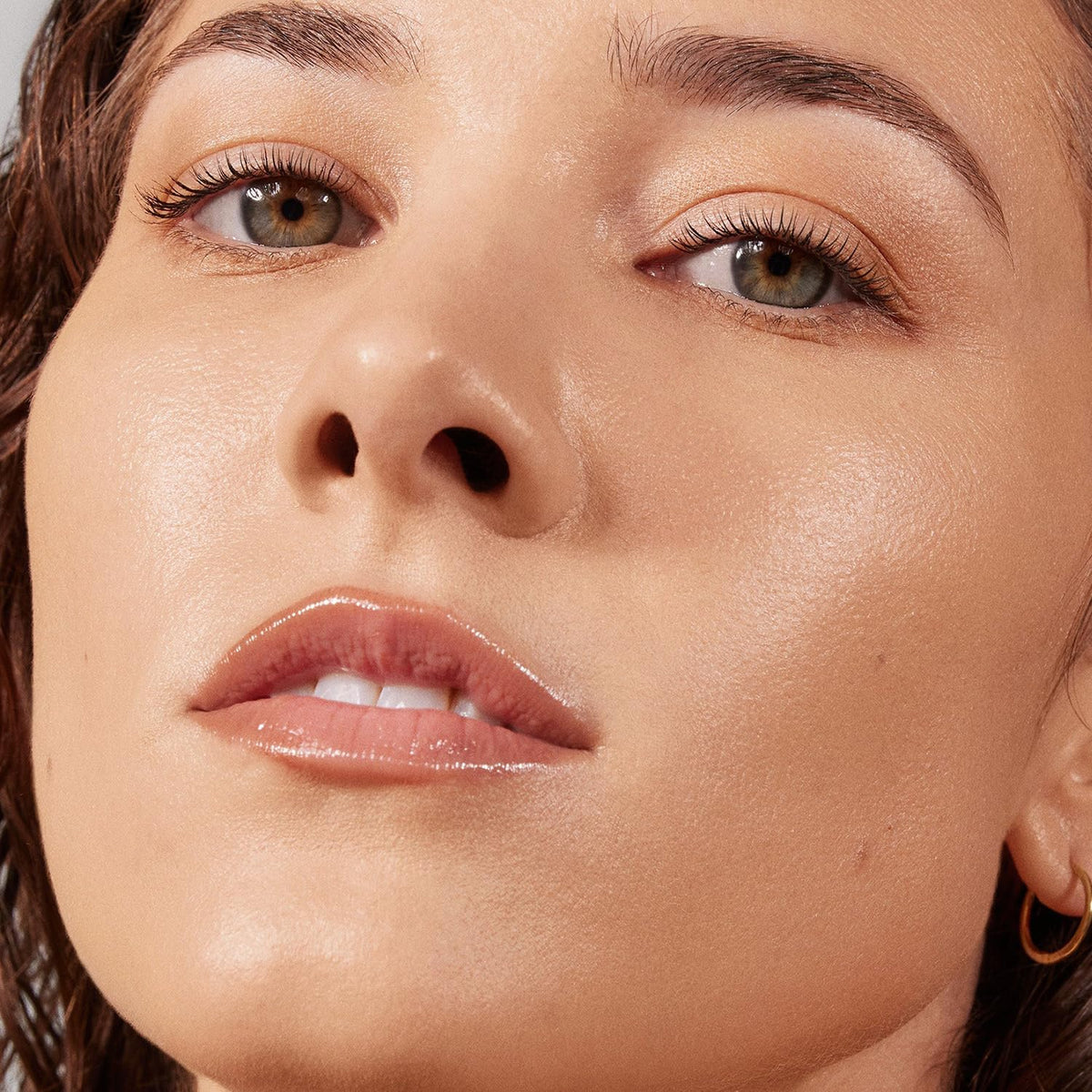 Morphe Lightform foundation texture swirl illustrating smooth, hydrating formula for blendability