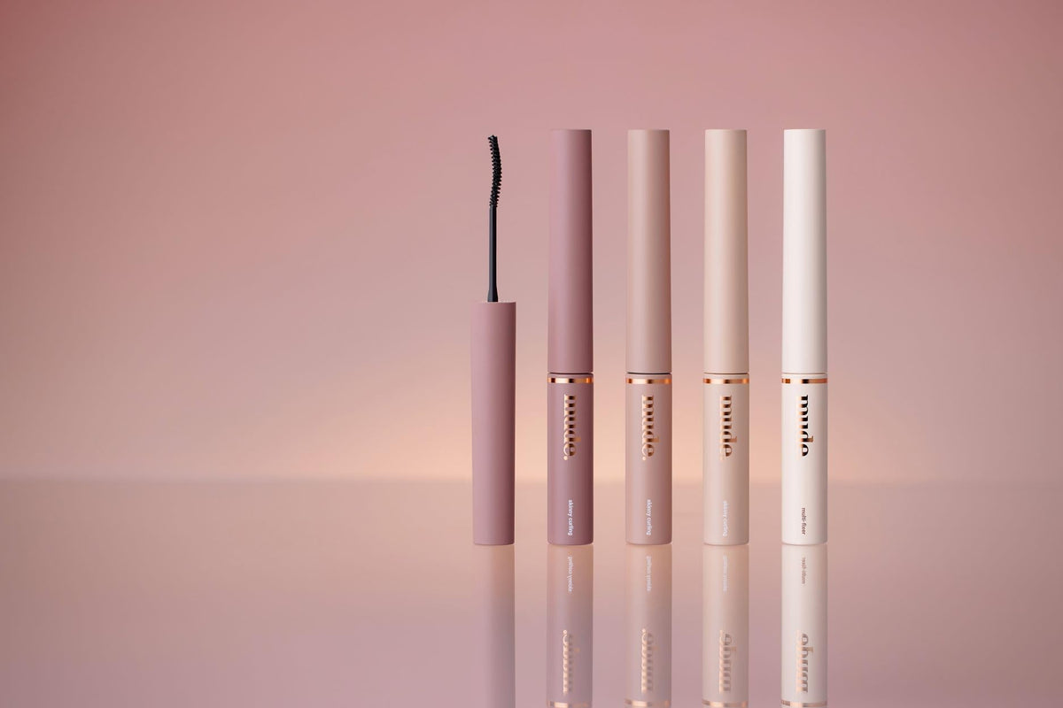 mude mascara texture on wand demonstrating smooth, buildable formula