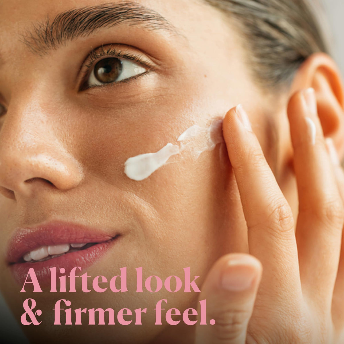 Nakery Lift-Tox creamy memory-foam texture close-up for lifting effect