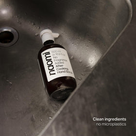 Naomi Cooking recycled packaging detail showing eco-friendly, microplastic-free benefit