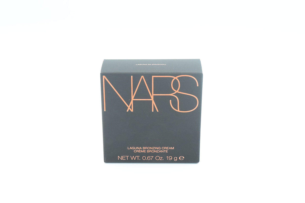 NARS model applying bronzer to cheeks illustrating natural warmth benefit