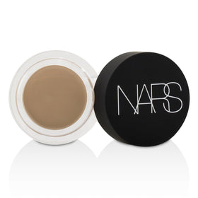 NARS concealer cream texture close-up showing smooth blendable finish