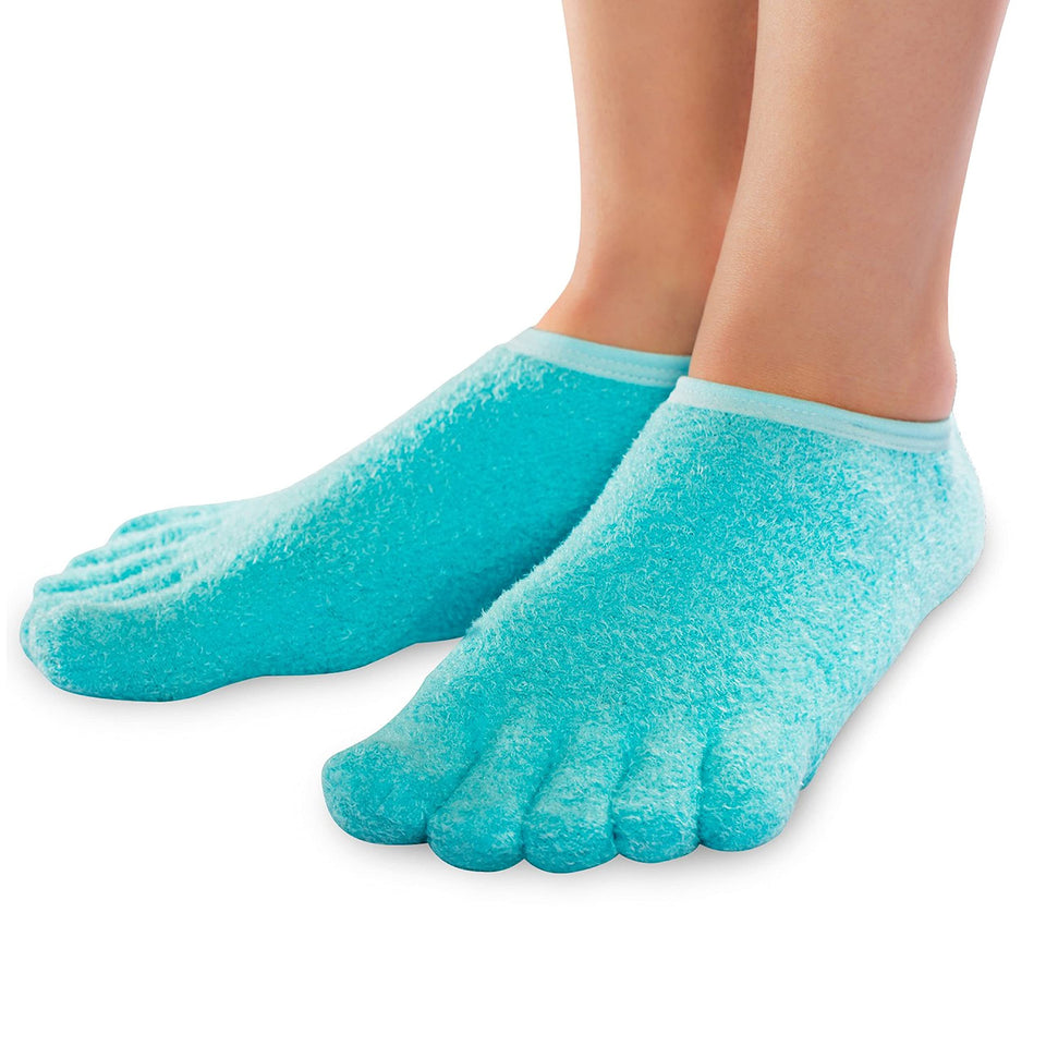 NatraCure front packaging showing five-toe gel moisturizing socks for overnight hydration