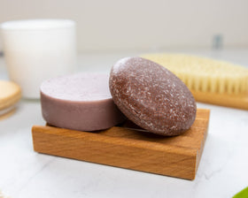 NATURÉL Loxy Relax bars packed in a travel case for leak-free trips