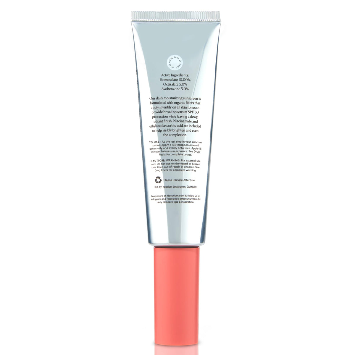 Naturium applied under foundation illustrating priming effect and radiant base