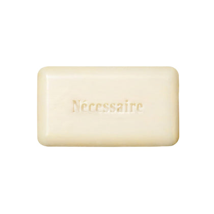 Nécessaire front packaging showing bar and sustainable design benefit