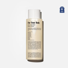 Nécessaire pouring gel texture showing gentle lather and hydration