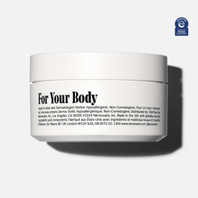 Nécessaire label close-up highlighting key actives and readable ingredient callout