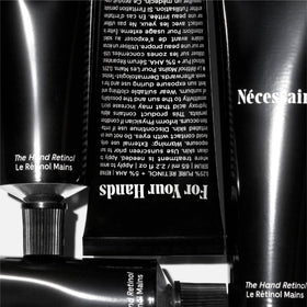 Nécessaire ingredient close-up highlighting actives for visible renewal