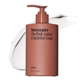 Nécessaire front bottle showing sleek packaging and product clarity benefit