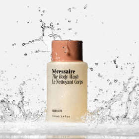 Nécessaire gel texture close-up showing smooth formula for gentle cleanse benefit