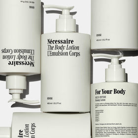 Nécessaire pump close-up emphasizing easy dispensing and mess-free use