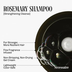 Nécessaire gel texture and lather demonstrating gentle foam and easy spreadability