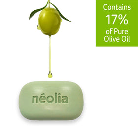 Néolia aloe leaf beside soap highlighting soothing hydration benefit