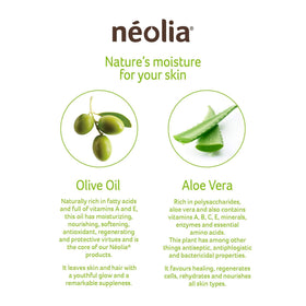 Néolia creamy lather in hand demonstrating gentle cleansing benefit
