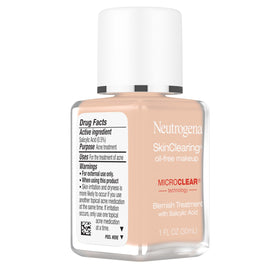 Neutrogena application with sponge showing even buff 30 coverage benefit