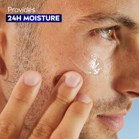 NIVEA MEN product label close-up highlighting Thiamidol and Hyaluronic Acid benefits