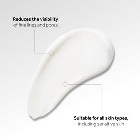 No7 primer applied on hand showing blendability and instant smoothing