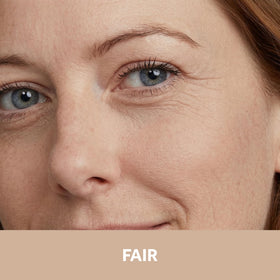 No7 loose powder texture close-up illustrating ultra-fine, mattifying finish