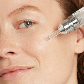 No7 serum in hand dispensing drop, demonstrates easy controlled application