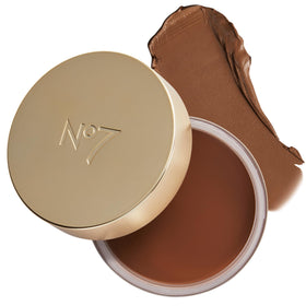 No7 front packaging view showing medium shade and easy-to-use compact benefit