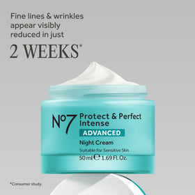 No7 close-up of creamy texture highlighting rich hydration and smooth finish