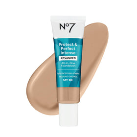 No7 front packaging showing product tube and label, clear branding and shade