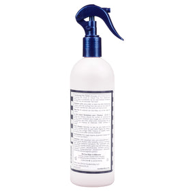 Noodle & Boo mist spray close-up dispersing product for gentle detangling