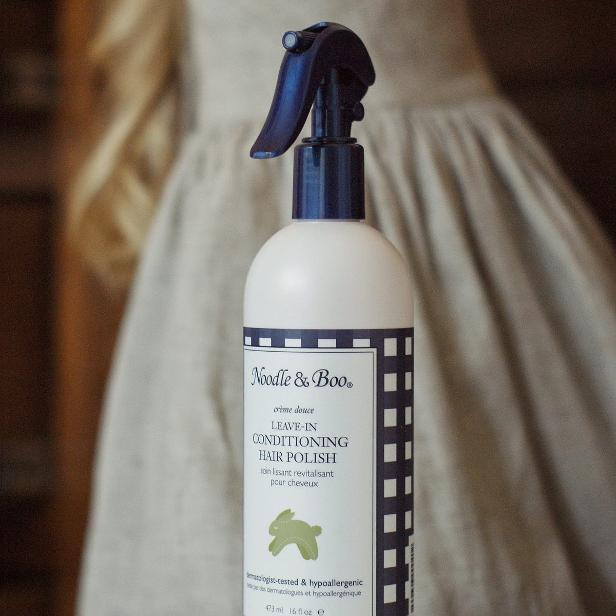Noodle & Boo texture on fine hair illustrating smooth, frizz-free finish