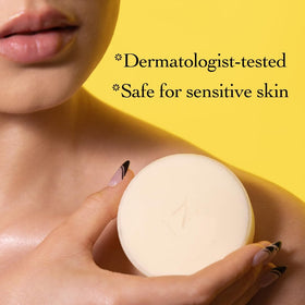 Nopalera being applied to hand showing hydrating benefit for dry skin