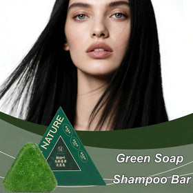 NovaCharm rich foam texture close-up for effective lightweight cleansing