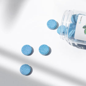 NOVAL tablet close-up texture highlighting fizzing action and fast dissolve
