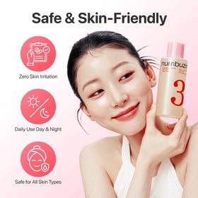 numbuzin applying toner to face to show pore refining benefit