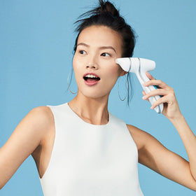 Nu Skin IdealEyes shown with ageLOC LumiSpa Accent demonstrating device pairing benefit
