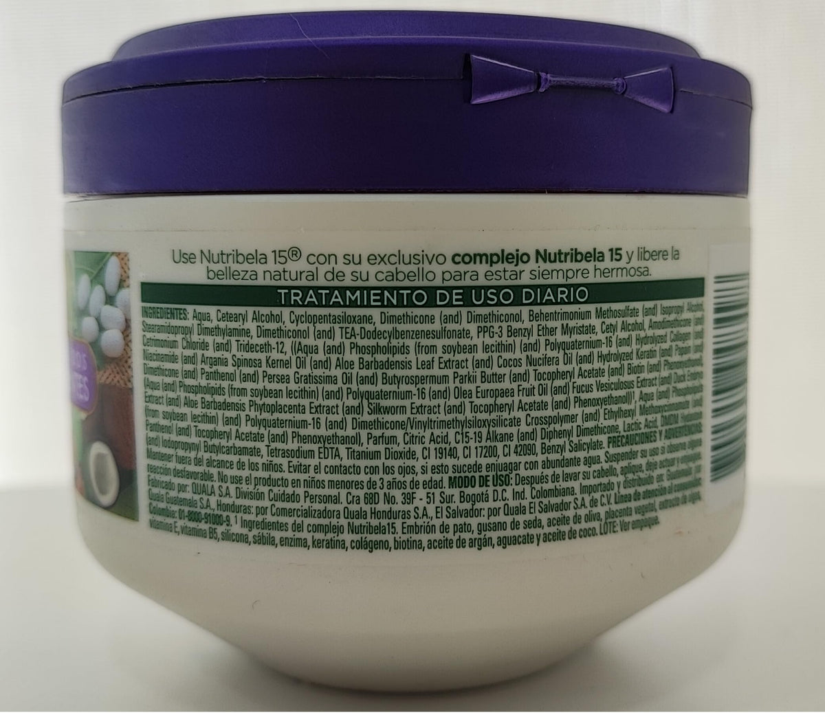 Nutribela 15 applied to damp hair demonstrating quick frizz control benefit