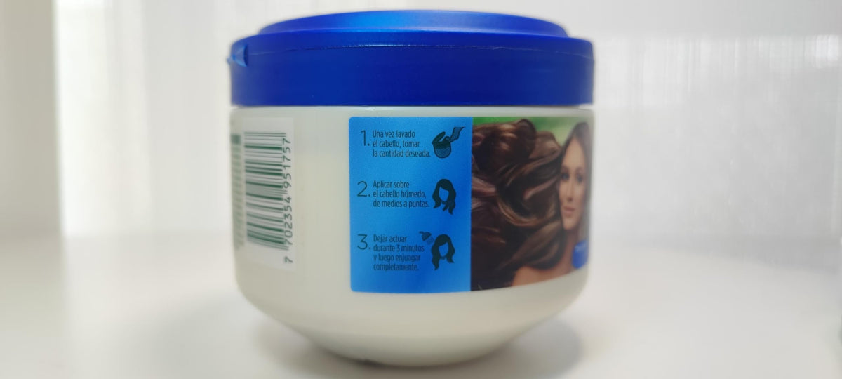 Nutribela 15 powder close-up texture illustrating fine blend and ease of mixing for routines