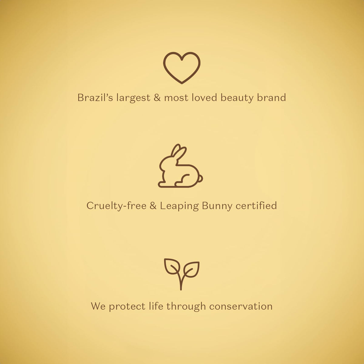 O Boticário used during baby bath time showing calm routine and gentle care