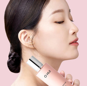 O HUI Cleansing Foam dispensing, gentle clean without drying skin
