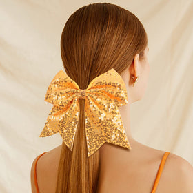 OAOLEER elastic ponytail band and wrapped tie showing secure attachment and comfortable hold